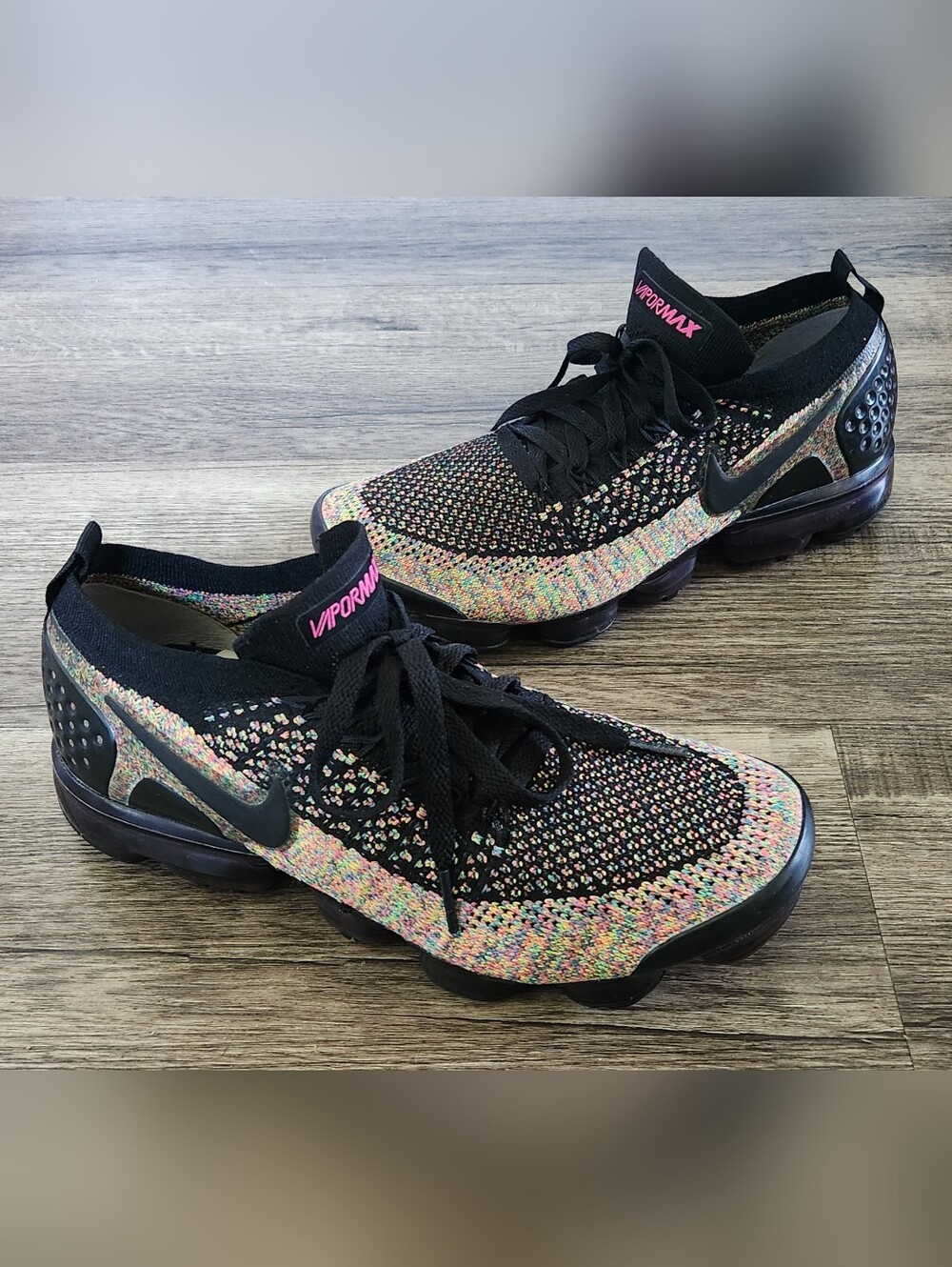 **RARE, HTF* Nike Air VaporMax Vapor Max Flyknit 2 Sz 9.5 Black Multi-Color Pink
